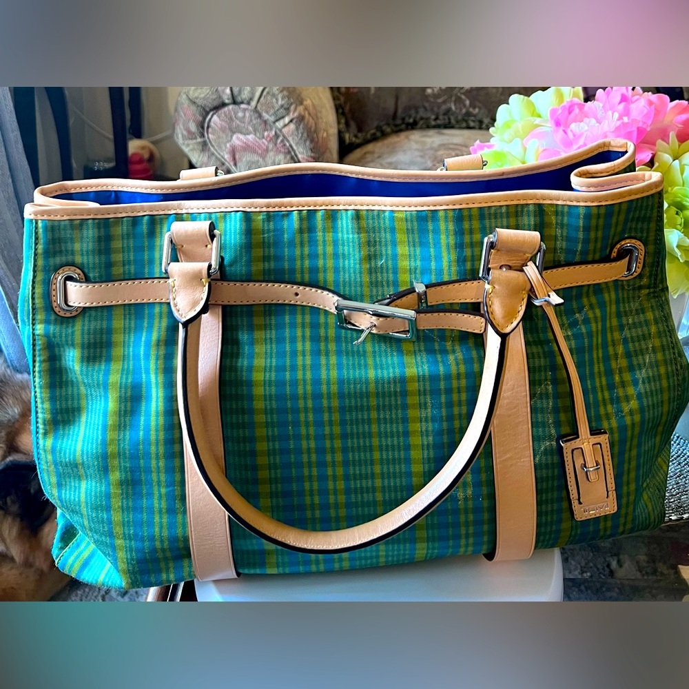 Vintage Rare TUMi Lady Bag—- in EUC.